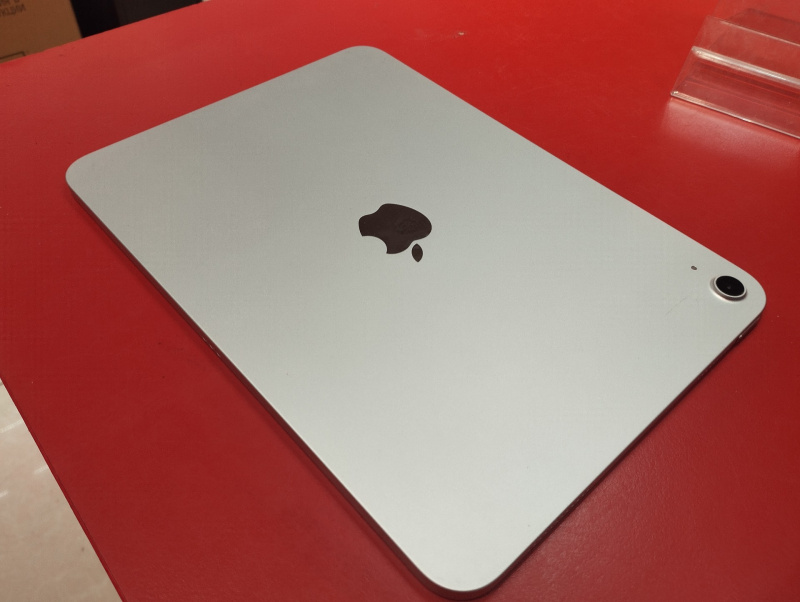 Планшет Apple iPad 11 (2025)