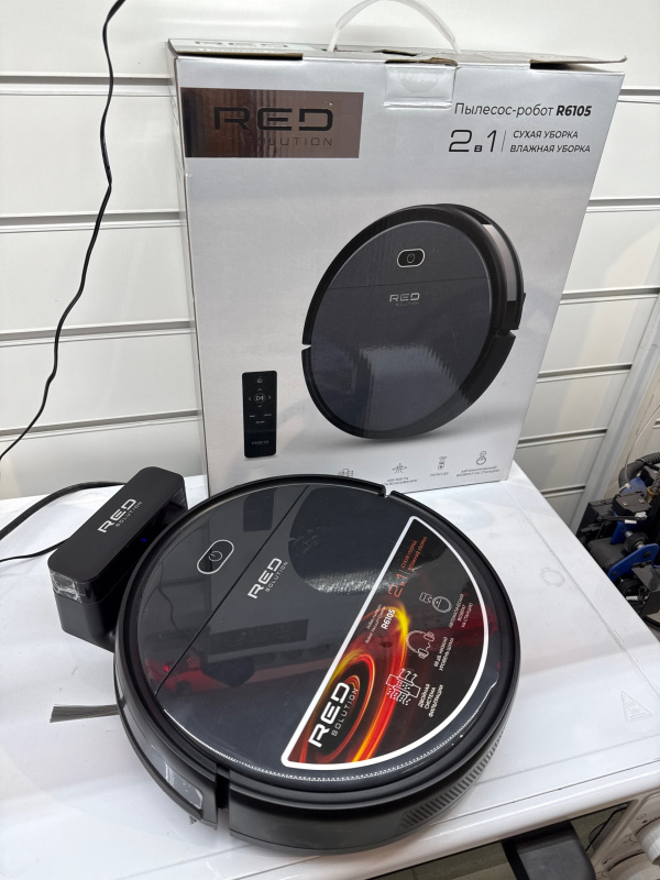 Пылесос Red Solution R6105