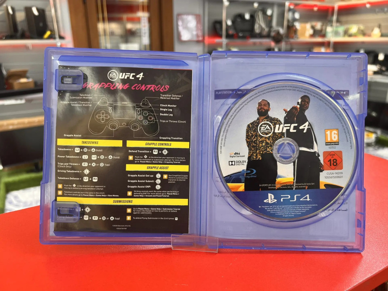 Игра Sony UFC 4