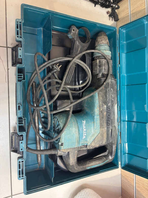 Отбойный молоток Makita РК 5202с